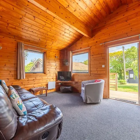 Beech By Interhome Chalet Launceston